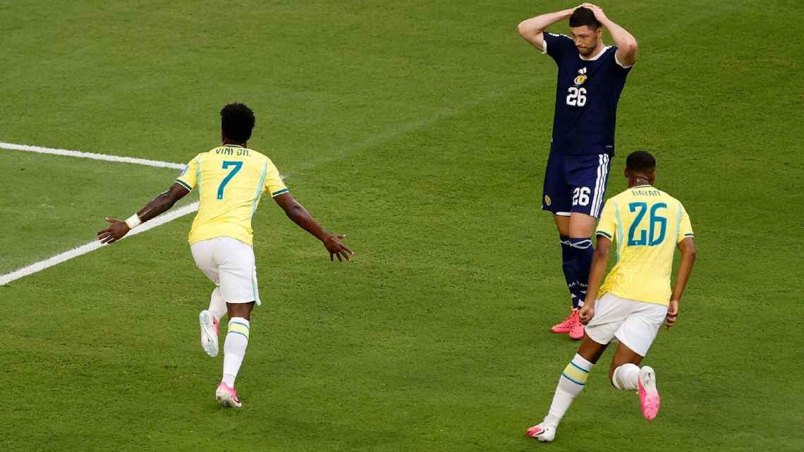 Vinícius 与 Cunha 撕开 Scotland，Miami 的 Samba 派对