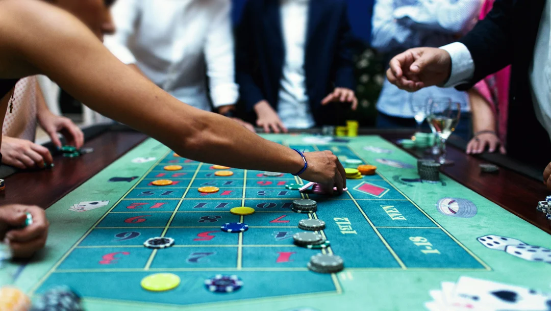 For decades, casino games have been driven mostly by chance. But with younger, more competitive players entering the market, a new trend is emerging: skill-based casino games. These games mix traditional gambling with elements of strategy, giving players more control over their outcomes.